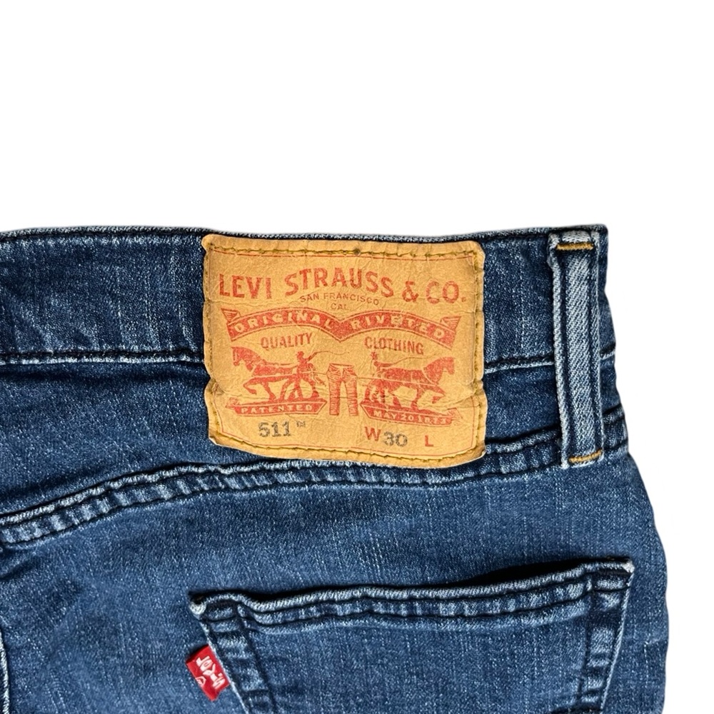 Levi’s Men’s Dark Blue Denim Cut off Shorts Size 30 Waist - Picture 5 of 8